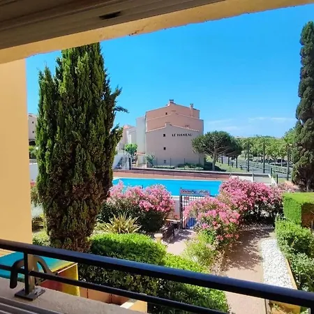 Appart Avec Piscine, Entre Plage, Port Et Falaises Agde Exterior photo